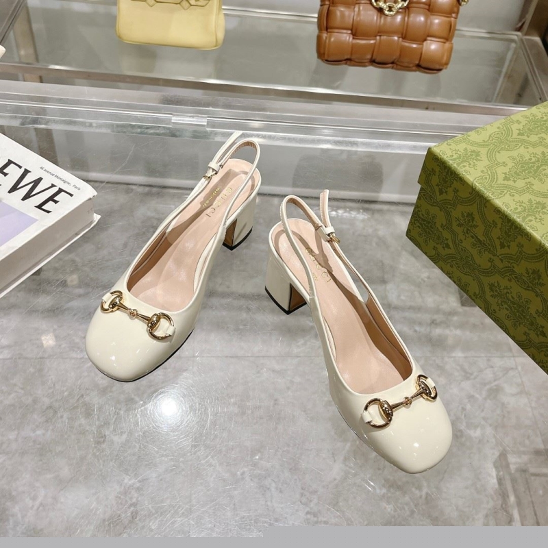 G*u*i sandals